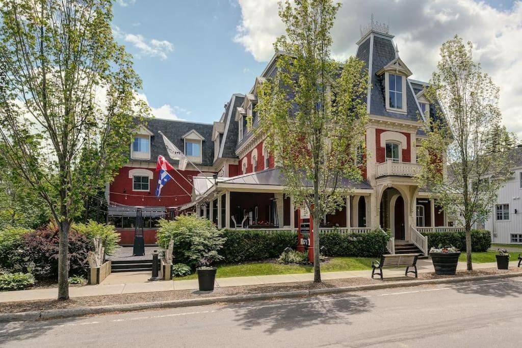 871 Shefford Suite 207 3Chambres Bromont Bagian luar foto