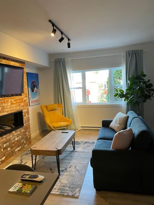 871 Shefford Suite 207 3Chambres Bromont Bagian luar foto